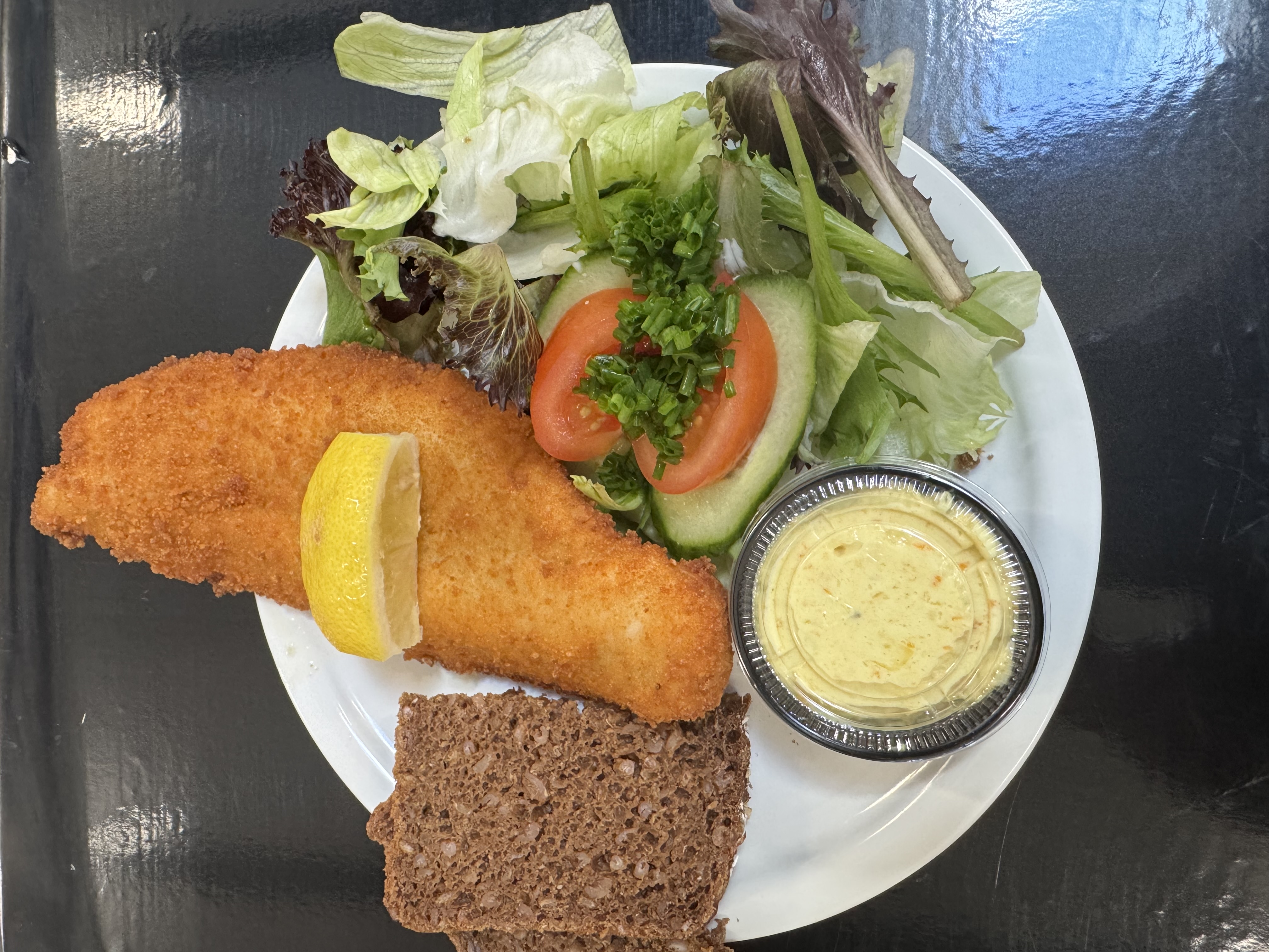 Fiskefilet m. brød